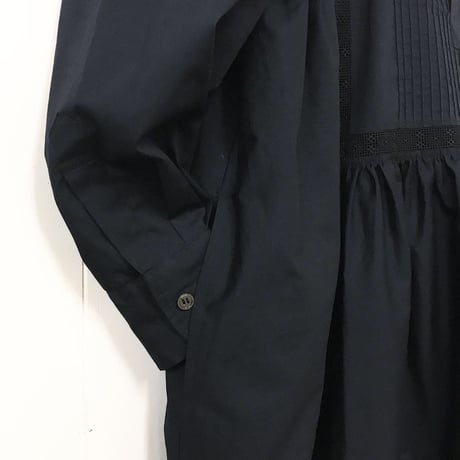 Pintuck Gathered Shirt Dress in Broad Cloth / Black
