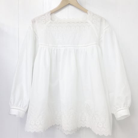 Square Neck Gathered Top / Off White