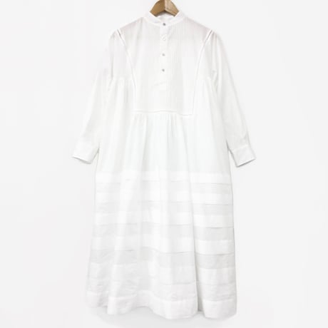 Band Collar Pintuck Gathered Dress / Off White
