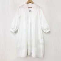 V-Neck Gathered Dress / Off White