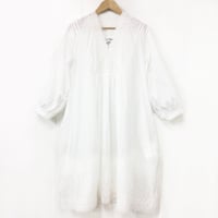 V-Neck Gathered Dress / Off White