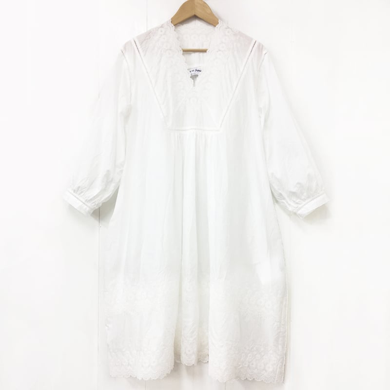 V-Neck Gathered Dress / Off White | point de Japon