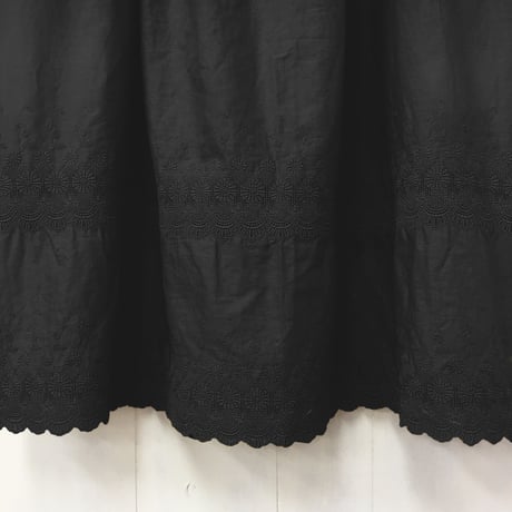 Square Neck Gathered Dress / Black