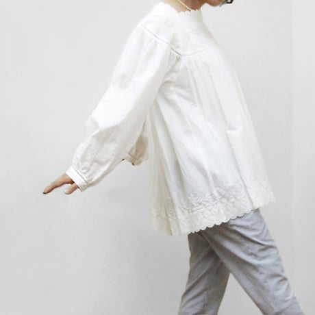 Square Neck Gathered Top / Off White