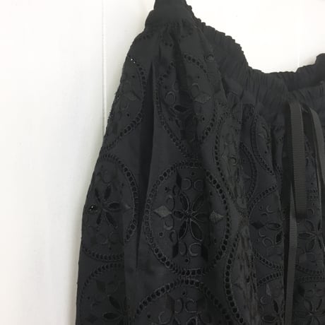 Geometric Eyelet Skirt / Black
