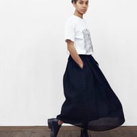Striped Embroidery Skirt / Black