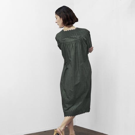 Square Neck Gathered Dress / Khaki Green