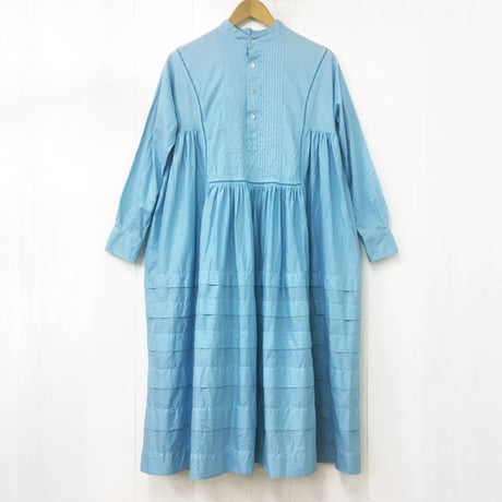 Band Collar Pintuck Gathered Dress / Light Blue