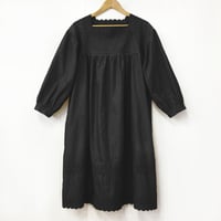 Square Neck Gathered Dress / Black