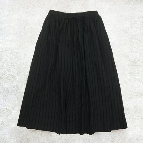 Striped Embroidery Skirt / Black