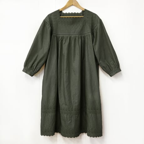 Square Neck Gathered Dress / Khaki Green