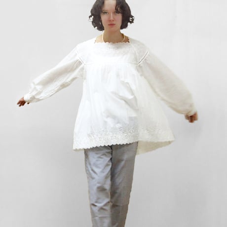 Square Neck Gathered Top / Off White