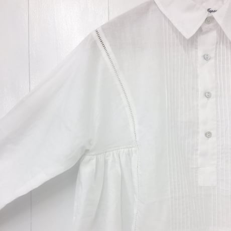 Pintuck Gathered Top / Off White