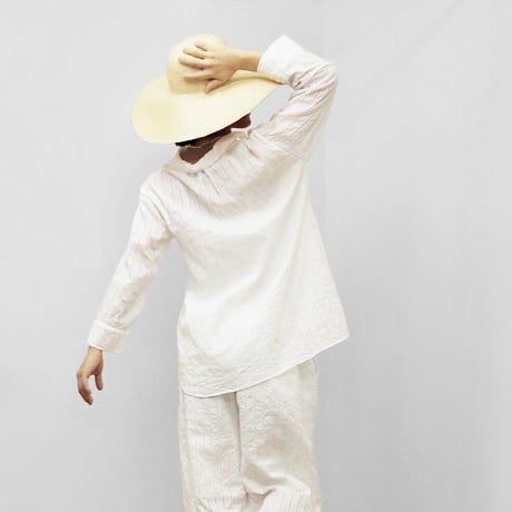 Striped Embroidery Pullover / Off White