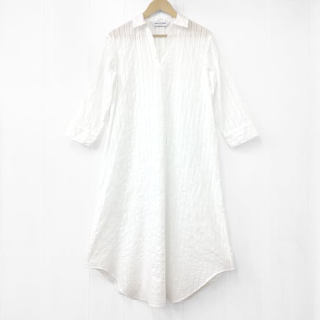 Striped Embroidery Long Pullover / Off White