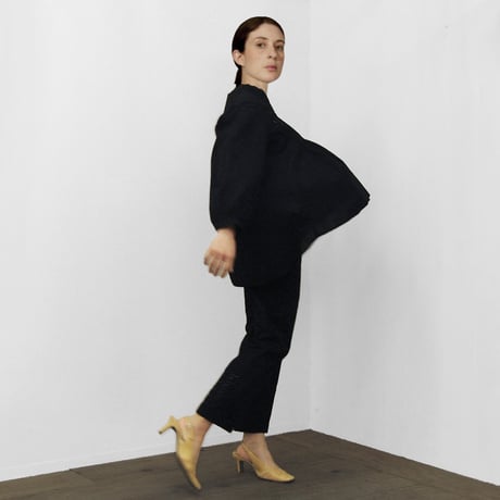 V-Neck Gathered Top  / Black