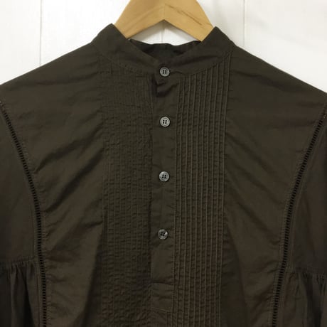 Band Collar Pintuck Gathered Top / Dark Brown