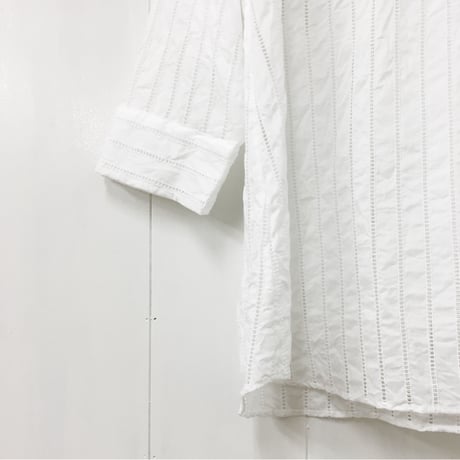 Striped Embroidery Pullover / Off White