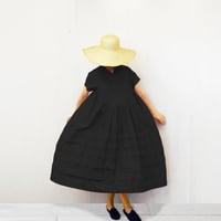 Pintuck Gathered Sleeveless Dress / Black