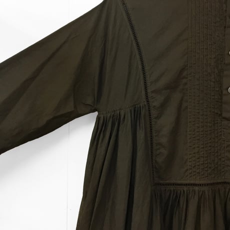 Band Collar Pintuck Gathered Dress / Dark Brown