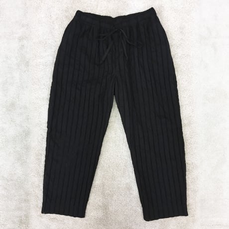 Striped Embroidery Tapered Pants / Black