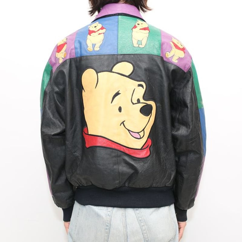 ✅️ 新品 デット Disney ディズニー 合成皮革 ライダース ジャケット フェイクファー＆スカーとハイエナの刺繍がインパクト大