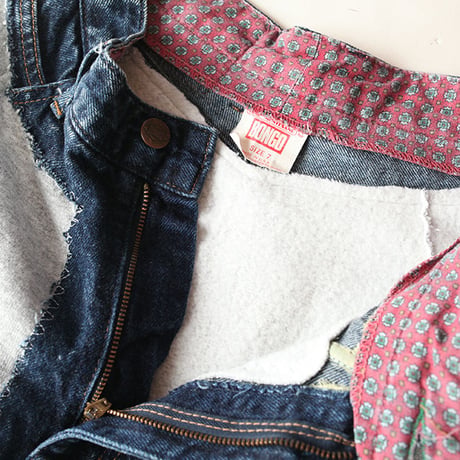 90s Design Sweat Shirt
