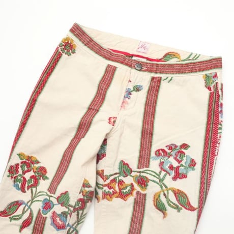 Embroidery Boots-Cut Pants