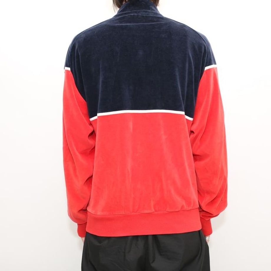 6745519cff0504022f7fe1e0