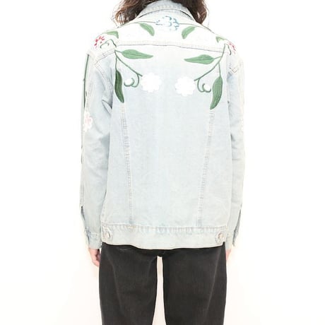 Flower Embroidery Denim Jacket