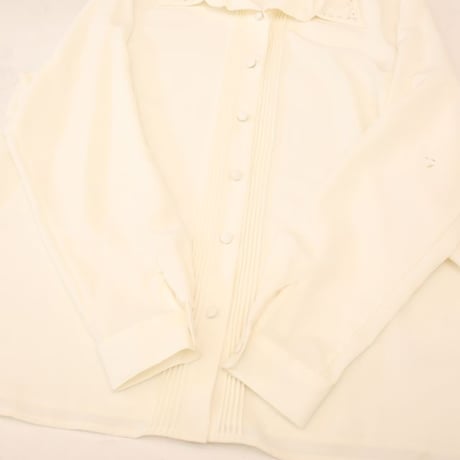 Pleats & Embroidery Design L/S Shirt