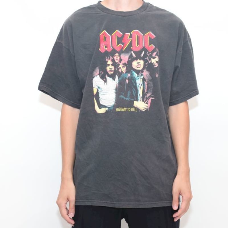 AC/DC スプラッター柄 Tシャツ 712xA6jA48L._AC_SY350_QL65_.jpg