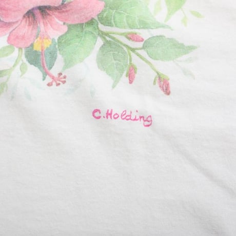 C.Holding Bermuda Hibiscus Art T-Shirt