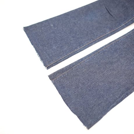 90's Levi's W557 Flared Denim Pants