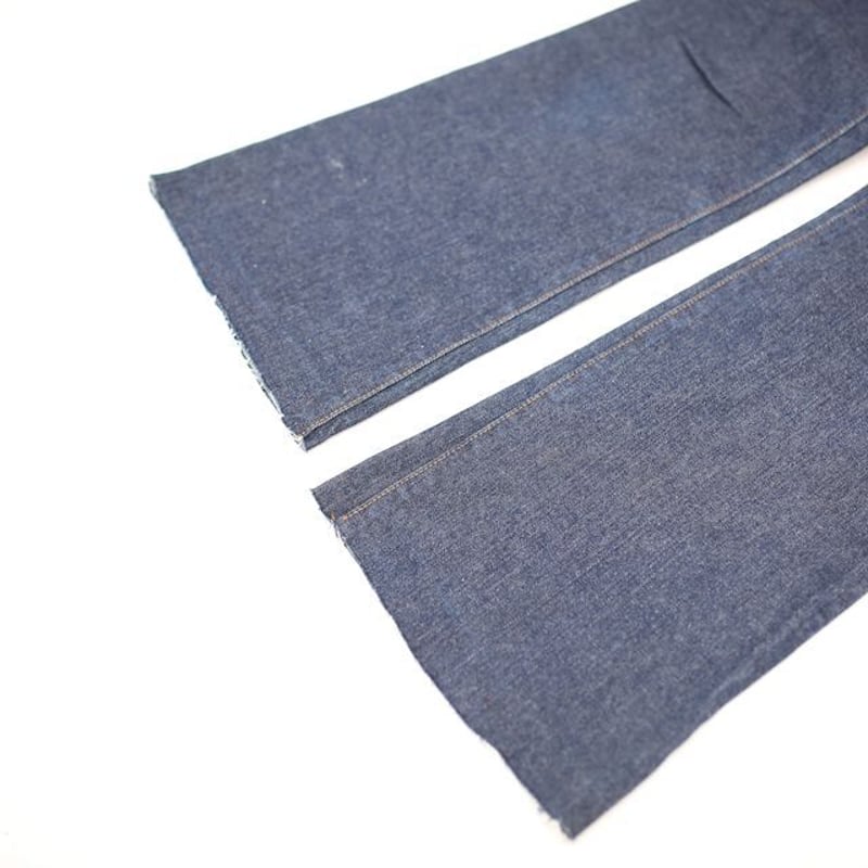 90's Levi's W557 Flared Denim Pants | Strato