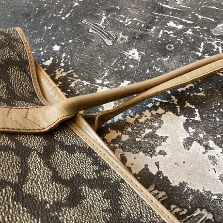 Yves Saint Laurent Tote Bag
