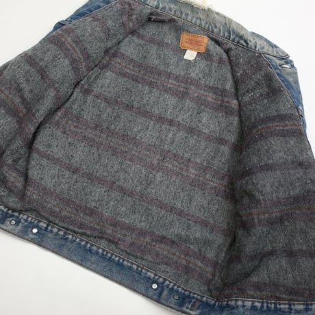 70s Levi's 70505-0317 Denim Jacket With Troy Blanket