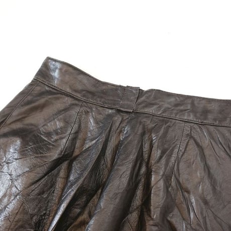 1tuck Black Leather Pants