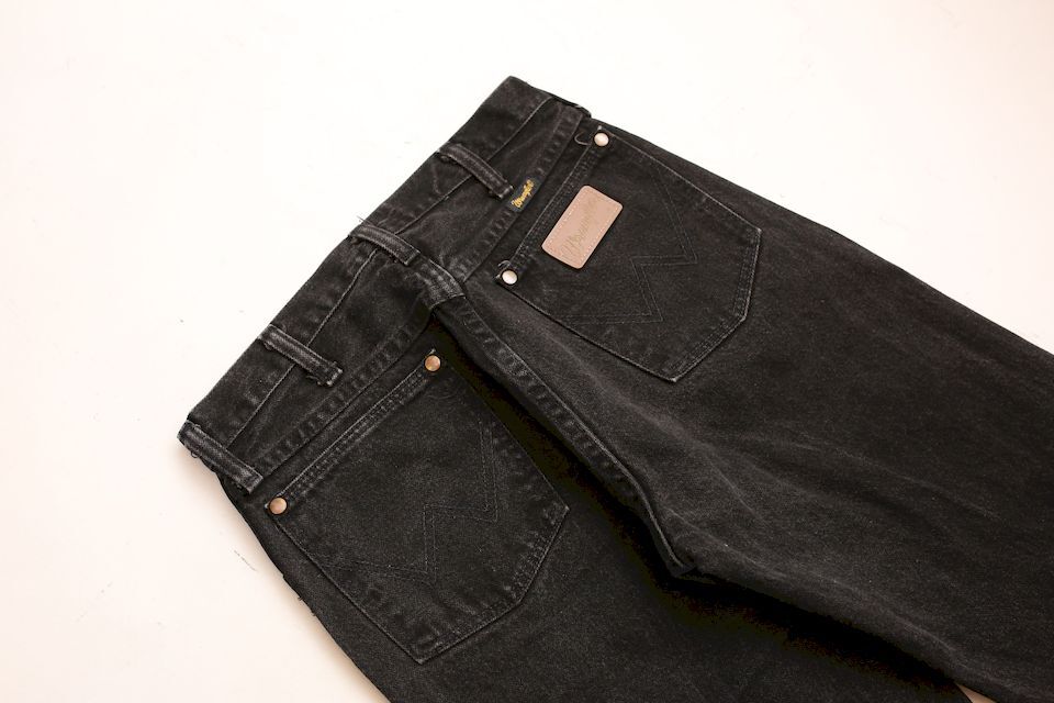 ラングラーW40L30ブラックデニム古着黒ジーンズストレートパッチ13MWZWK Wrangler 
