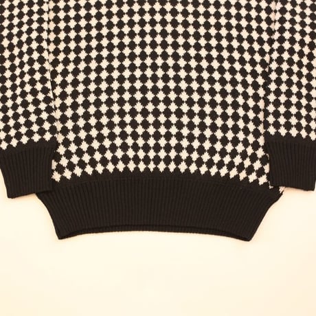 Black × White Patterned  Knit Sweater MADE IN ITALY