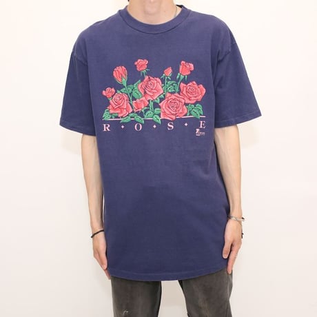 90's Rose Print T-Shirt