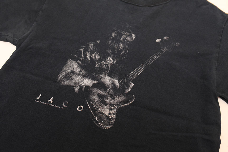 Jaco Pastorius ジャコパストリアス Tシャツ 日本製 Amazon | 快適Jaco Pastorius JazzIanギタリストネイビー特大T