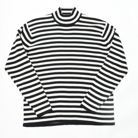 Black × White Border Knit