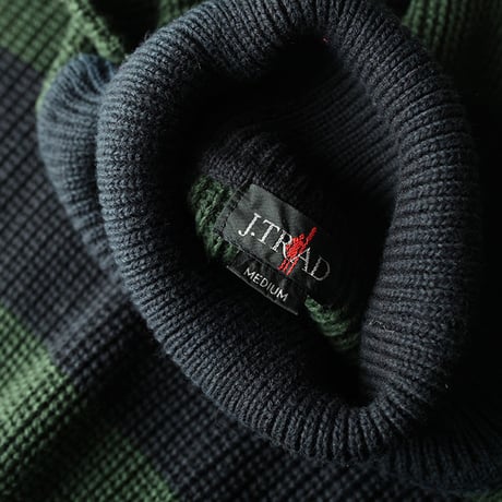 Border Turtle Knit