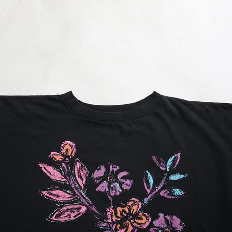 90's Flower Art T-Shirt