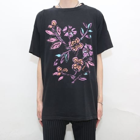 90's Flower Art T-Shirt
