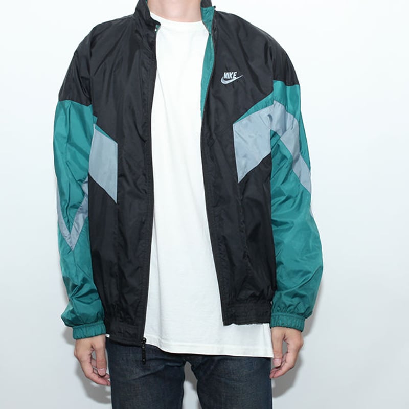 Vintage Nike Nylon Jacket ナイキ ナイロンジャケット | Strato Vintage Nike Nylon Jacket ナイキ ナイロンジャケット | Strato