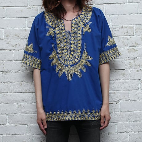 プルオーバー刺繍シャツ Pullover Embroidery Shirt