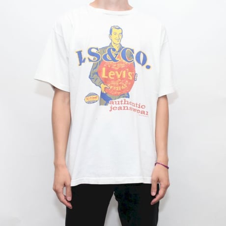 90's Levi's T-Shirt