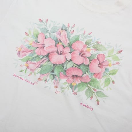 C.Holding Bermuda Hibiscus Art T-Shirt